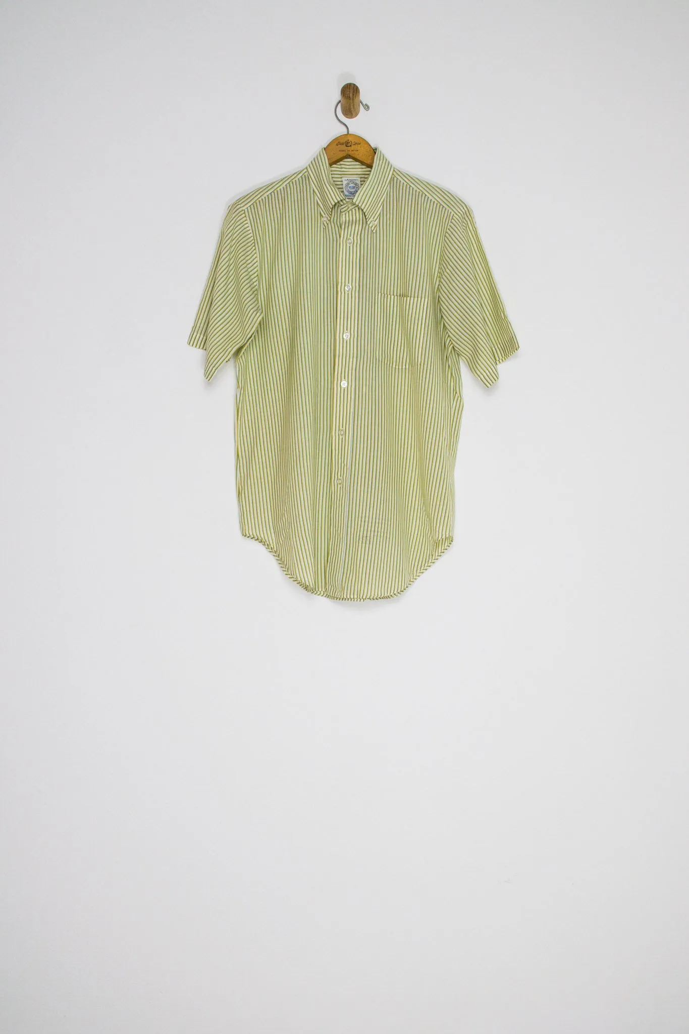 70's STRIPED BUTTON UP / MEDIUM