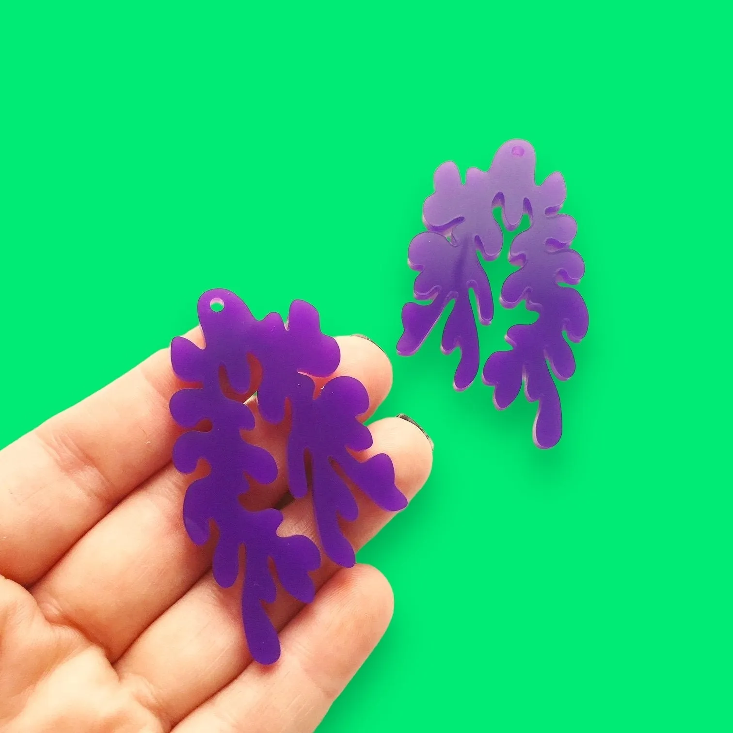 Anemone - Dangle Charms - 2 Pair