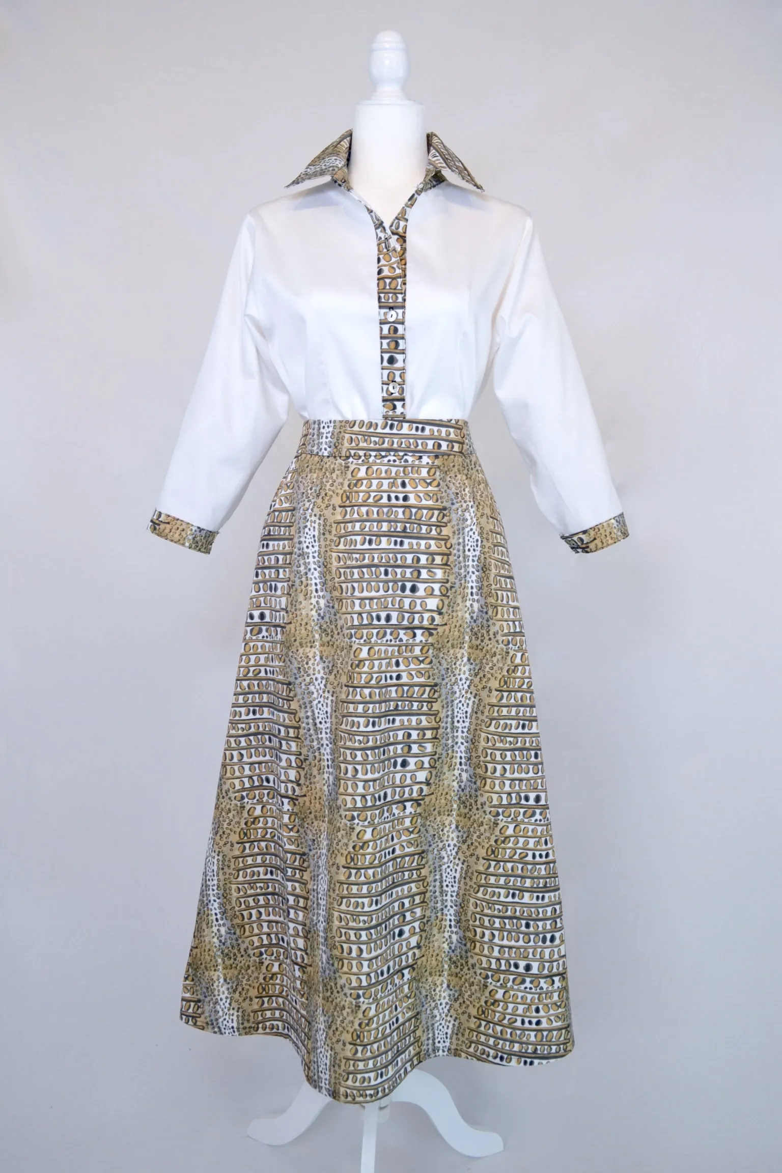Arcadia Shirt in White and Neutral Gator