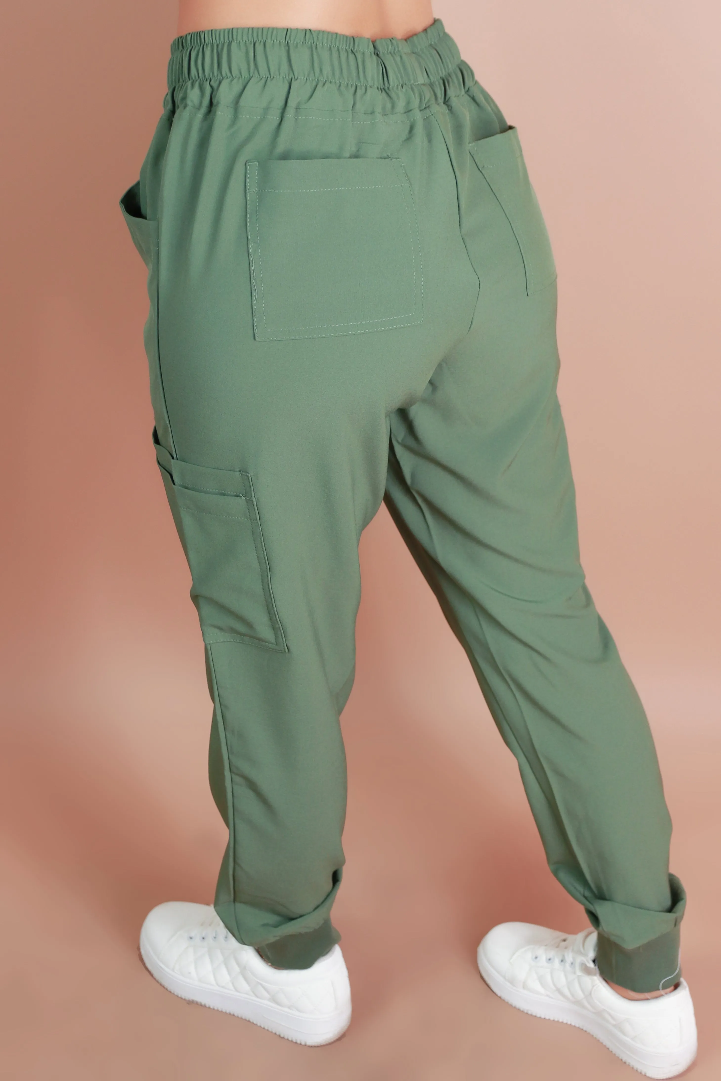 BE PATIENT WITH ME SCRUB PANTS