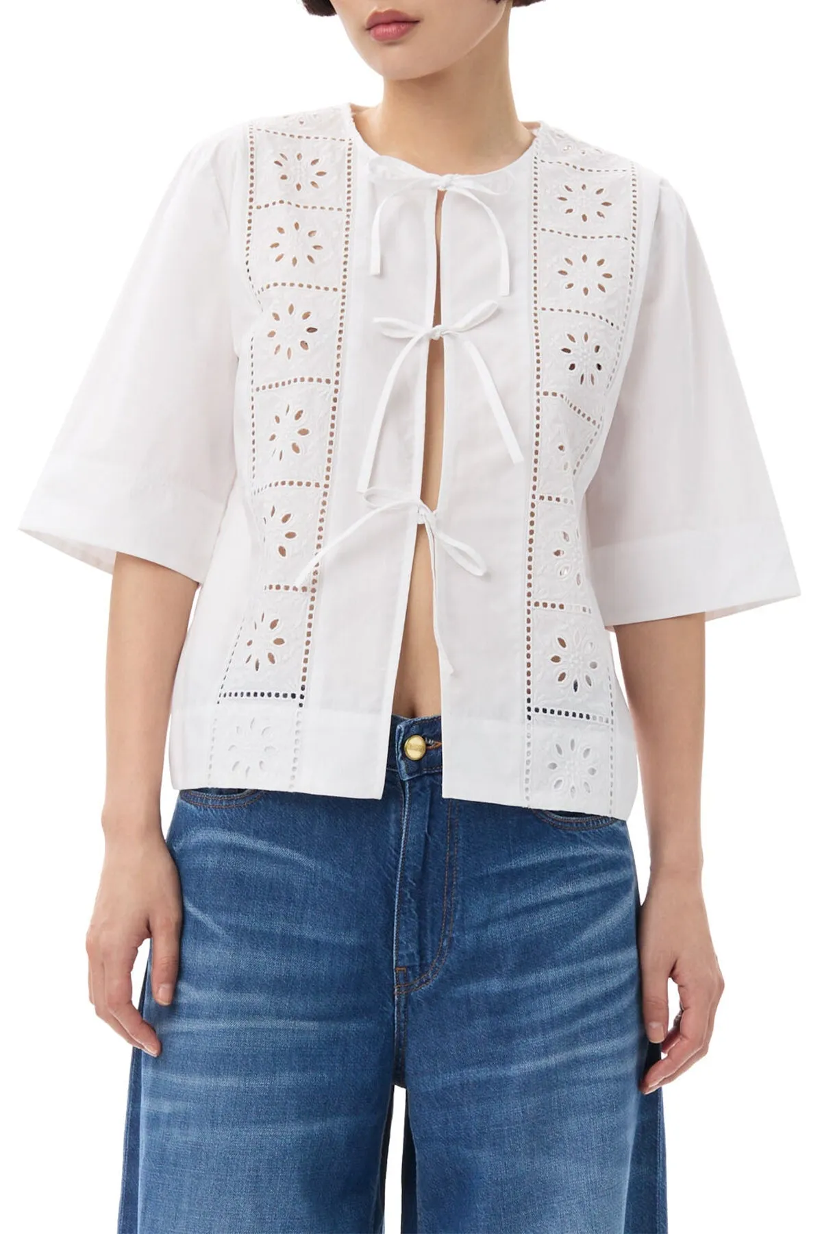 Broderie Anglaise Tie Blouse in Bright White