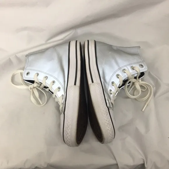 Converse Junior Chuck Taylor Matte Metallic  High Tops Size 5 GREAT Condition