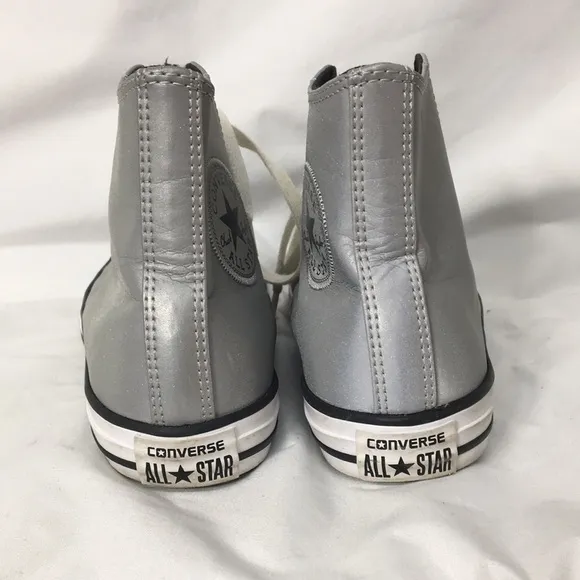 Converse Junior Chuck Taylor Matte Metallic  High Tops Size 5 GREAT Condition