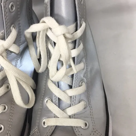 Converse Junior Chuck Taylor Matte Metallic  High Tops Size 5 GREAT Condition