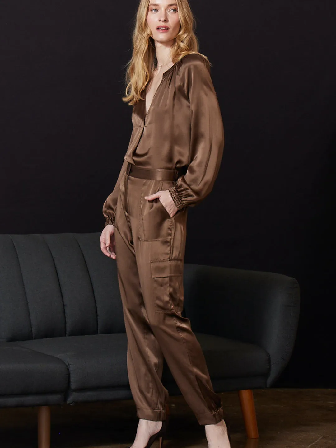 go luxe cargo hold pant