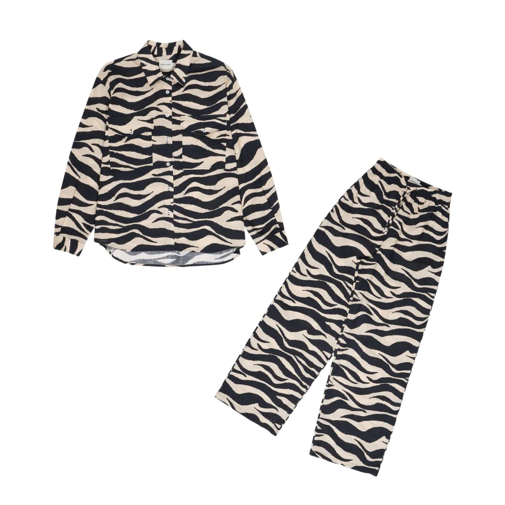 Kavala Woman's Shirt & Pants Set | Zebra