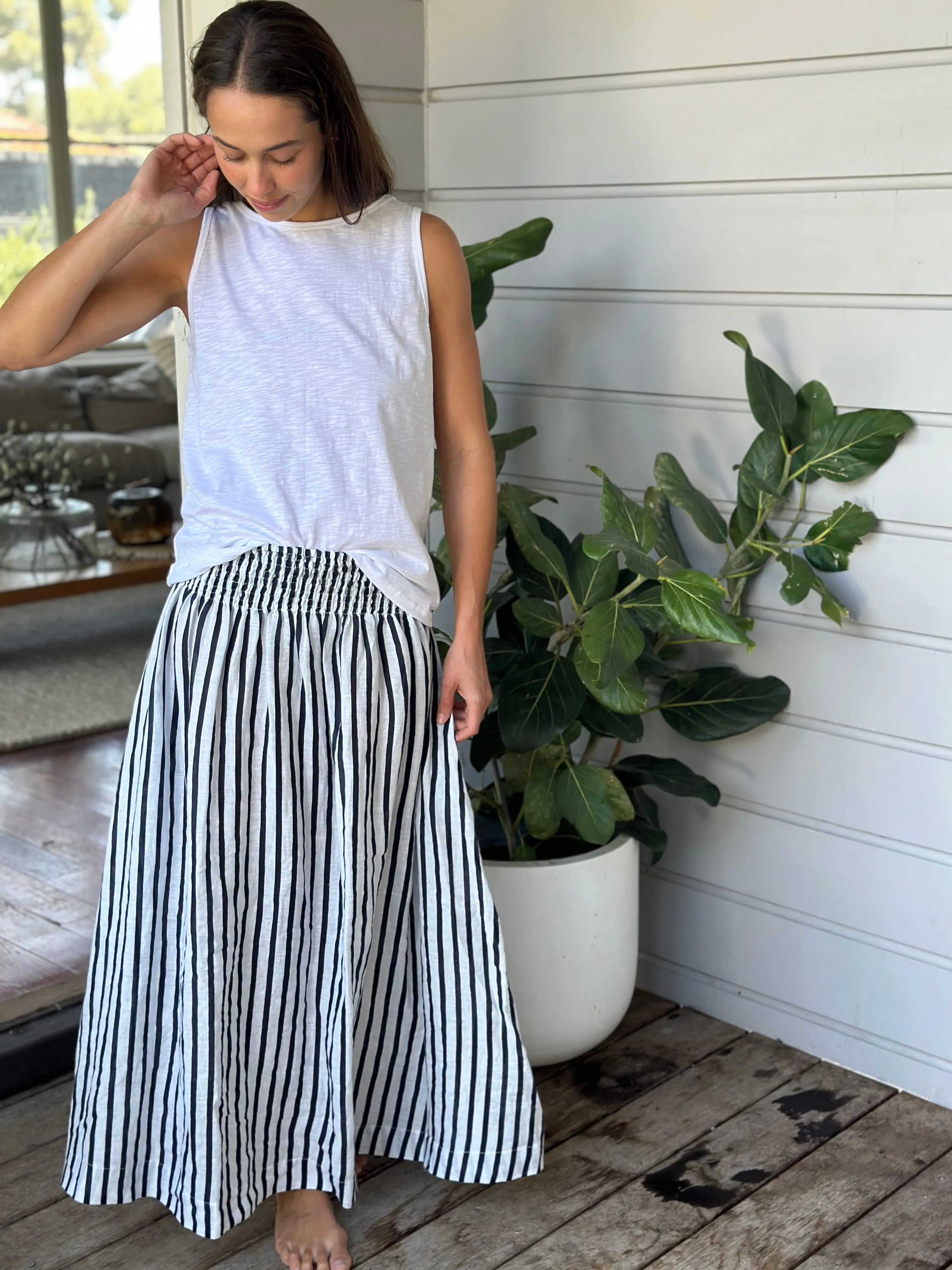 lulu skirt-navy stripe linen