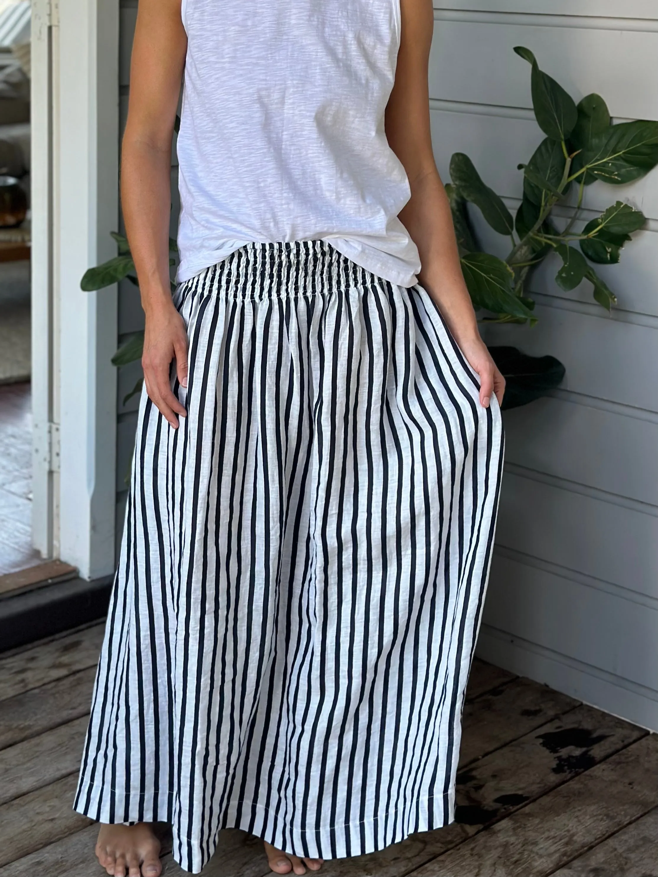 lulu skirt-navy stripe linen
