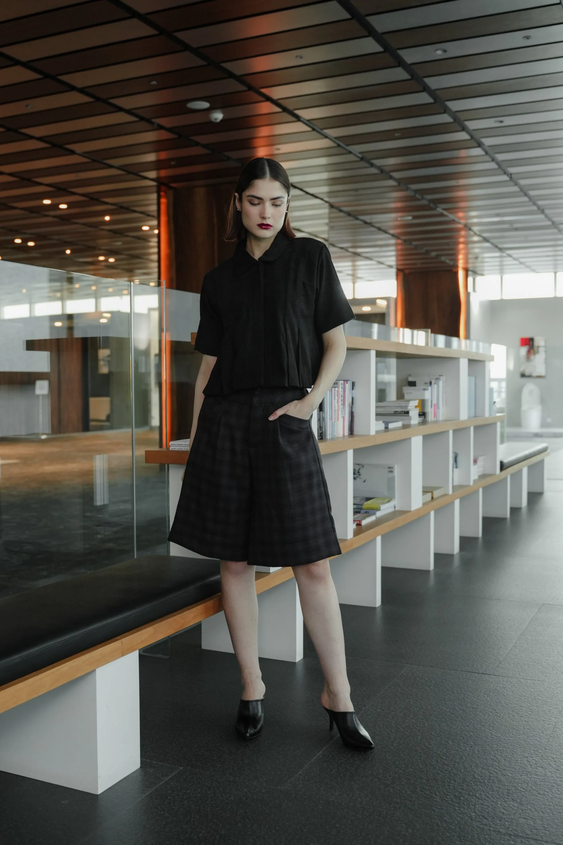 MAMEYA TOP IN LONG BLACK