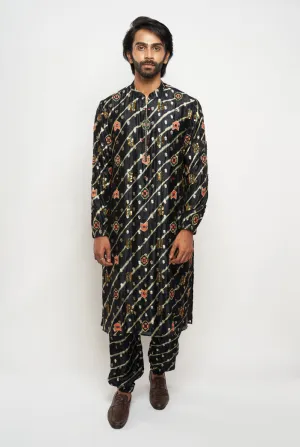 NAZIR BLACK COLOUR LEHERIYA BANDHANI SILK EMBROIDERED BOMBER KURTA AND JOGGER PANTS