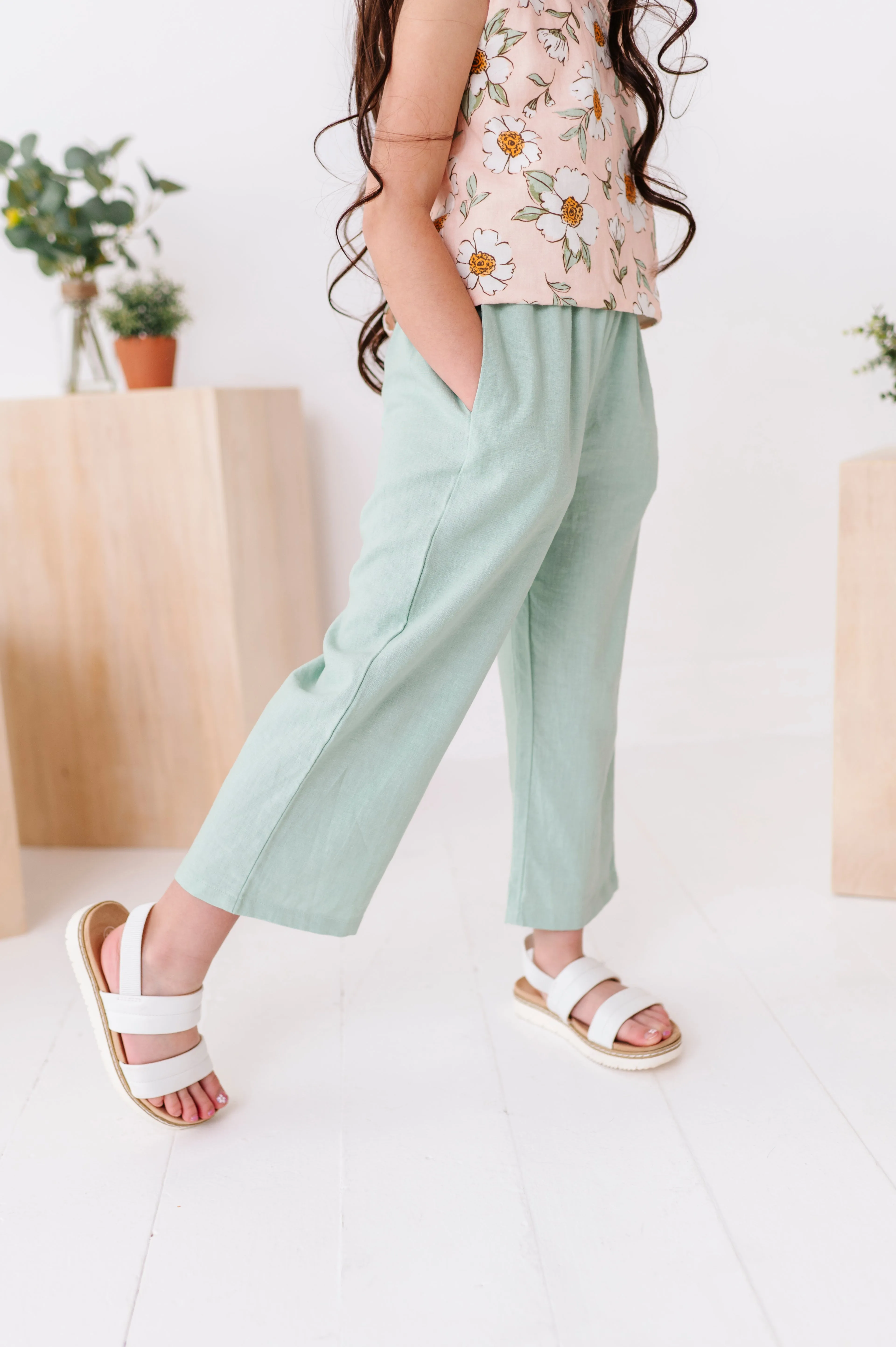 Peachy Peonies | Tie-Back   Crop Pants Set