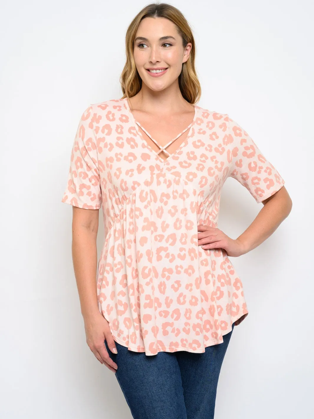 PLUS SIZE SHORT SLEEVE ANIMAL PRINT TOP