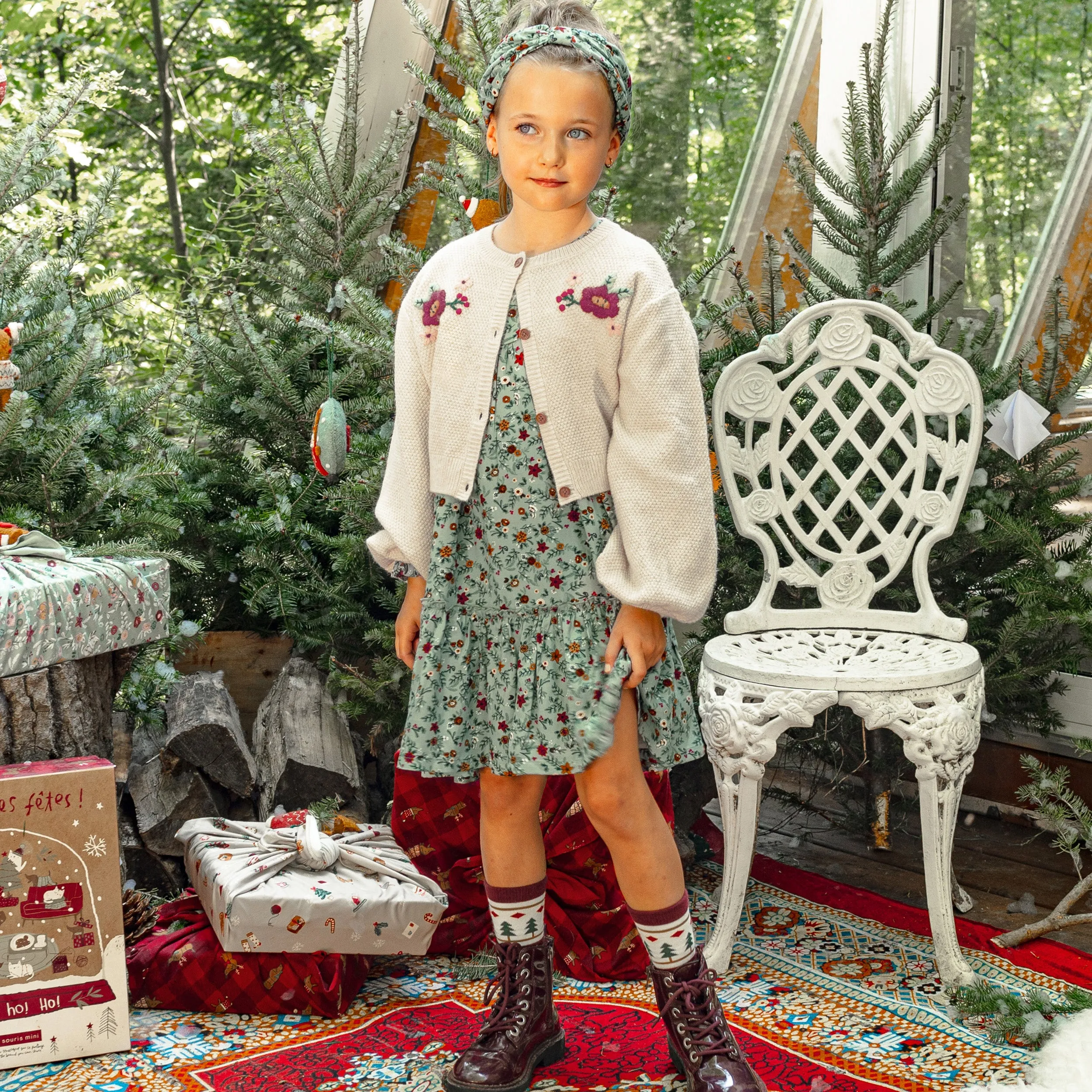 Robe verte à manches longues à motif fleuri en viscose, enfant || Green long sleeves dress with floral pattern in viscose, child
