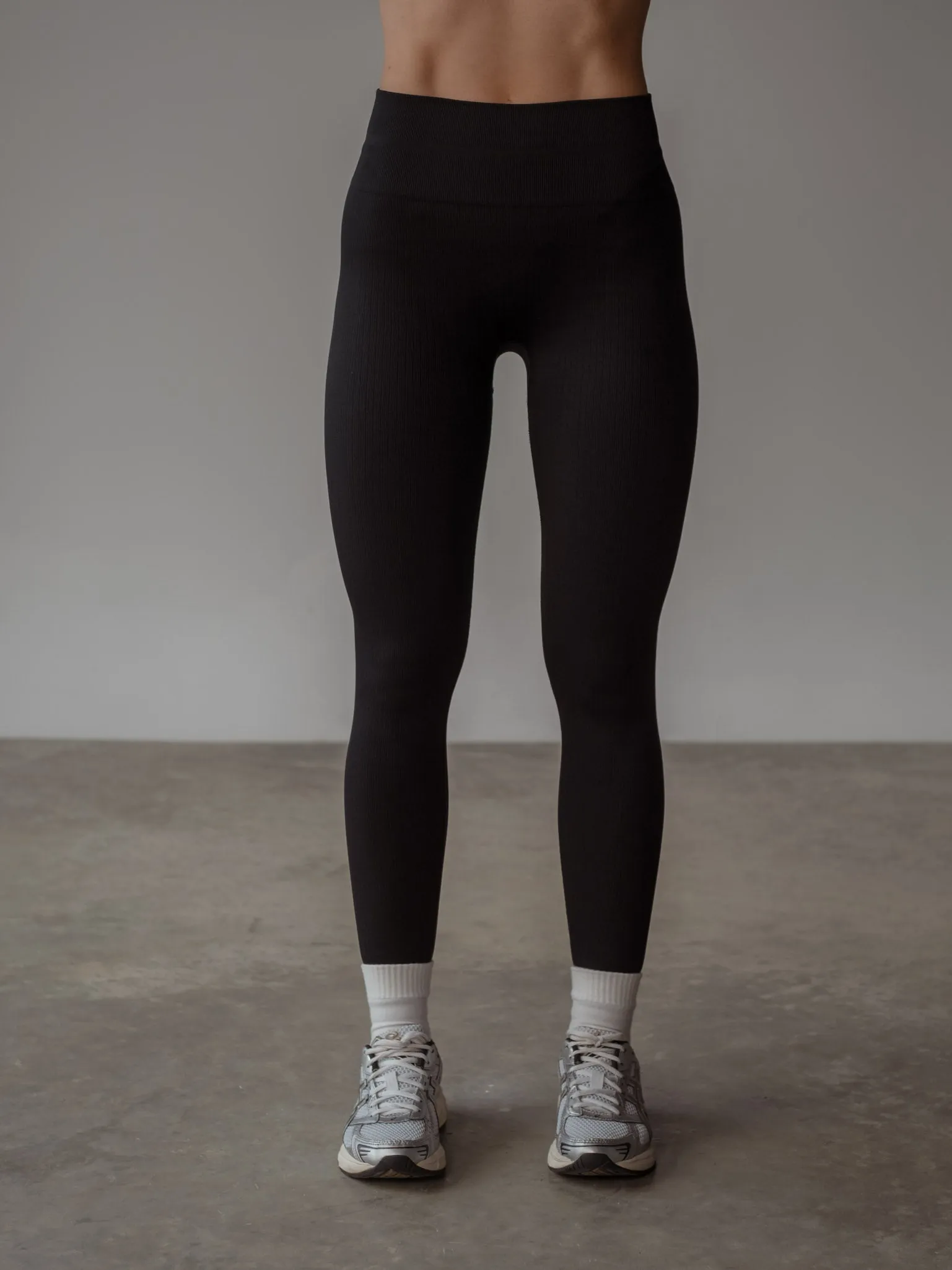 SHAPE SEAMLESS LEGGINGS - PLUS BLACK