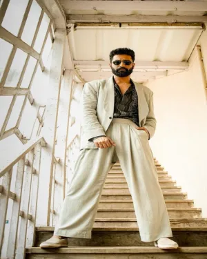 Vicky Kaushal in Rufaro- Grey Linen Jacket
