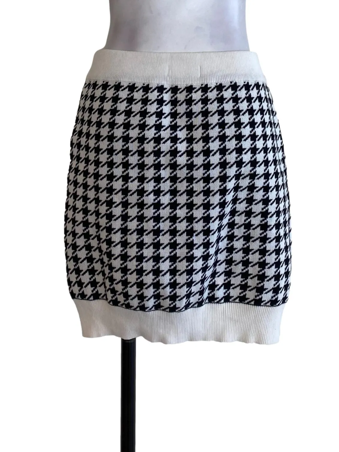 White Black Houndstooth Knit Skirt