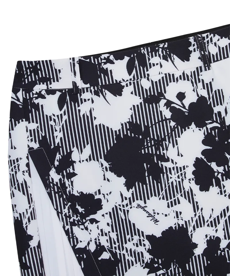 WideAngle: TO Flower Partial Pleated Culotte - Black