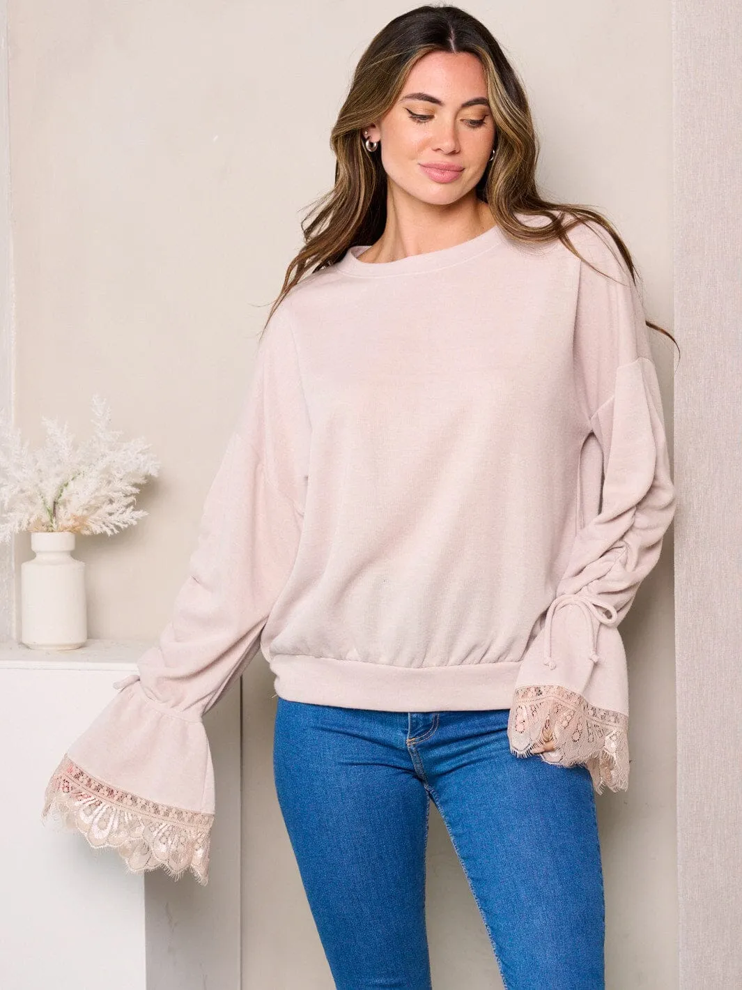 WOMEN'S LONG BELL SLEEVES LACE TRIM TOP