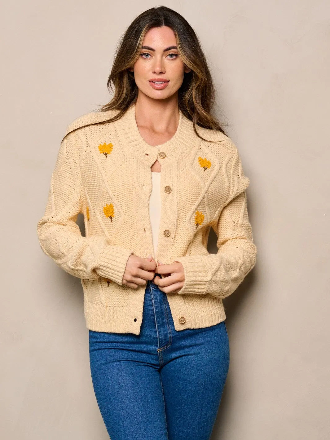 WOMEN'S LONG SLEEVE BUTTON UP FLORAL DETAILED SWEATER