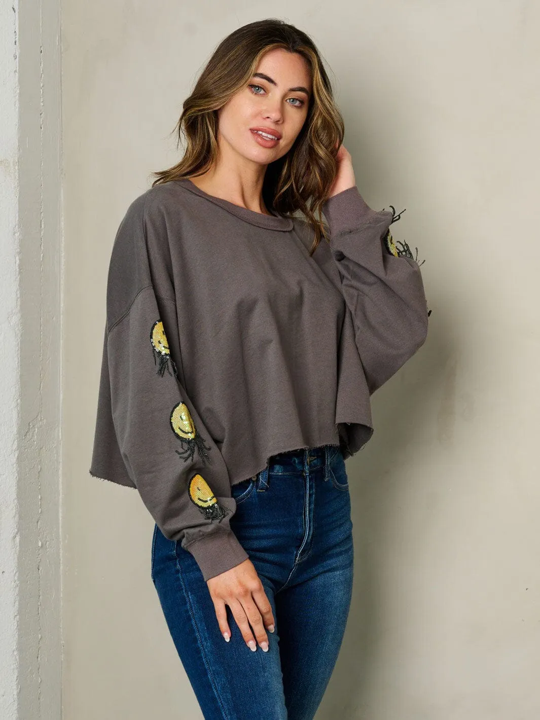 WOMEN'S LONG SLEEVE GRAPHIC SEQUINS DETAILED TOP